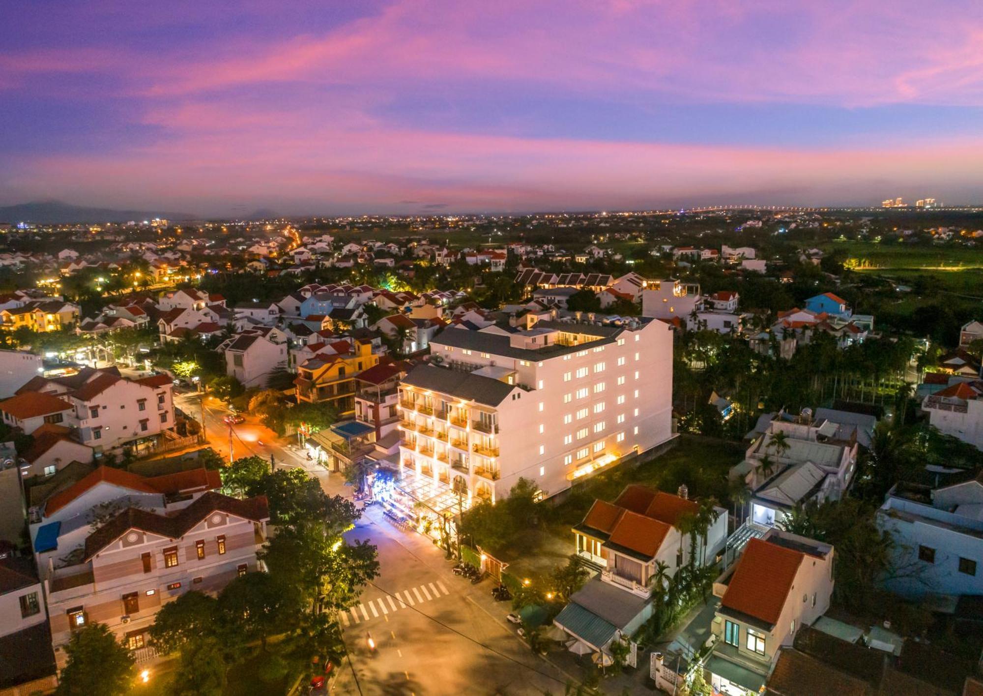 Amina Lantana Hoi An Hotel & Spa Экстерьер фото
